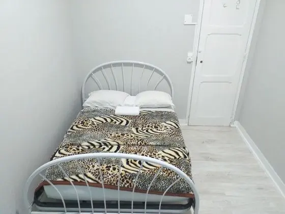 Economy Tek Büyük Yataklı Oda, Ortak Banyo