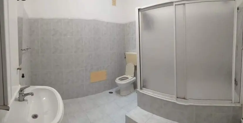 Economy Tek Büyük Yataklı Oda, Ortak Banyo