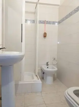 Economy Tek Büyük Yataklı Oda, Özel Banyo