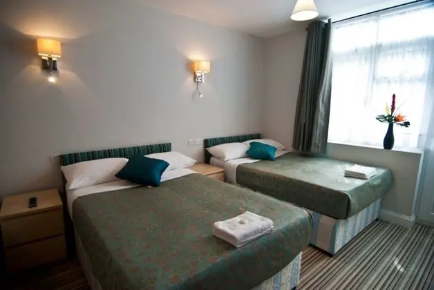 Dört Kişilik Oda, Banyolu/Duşlu