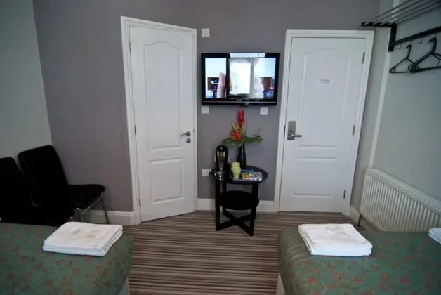 Dört Kişilik Oda, Banyolu/Duşlu