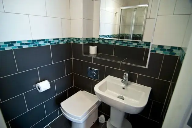 Dört Kişilik Oda, Banyolu/Duşlu