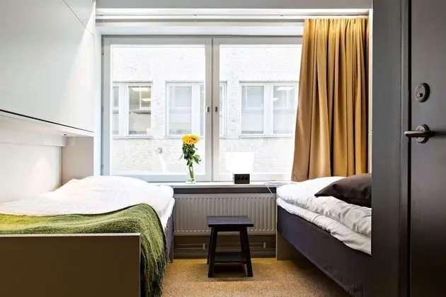 Standard Oda (2 single and 2 wallbeds)