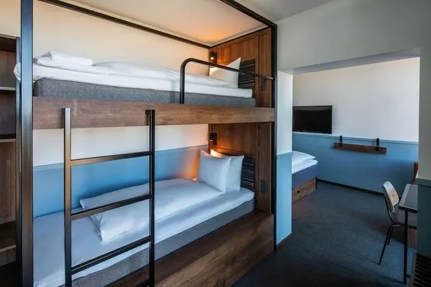 Oda, Birden Çok Yatak (XXL-Room)
