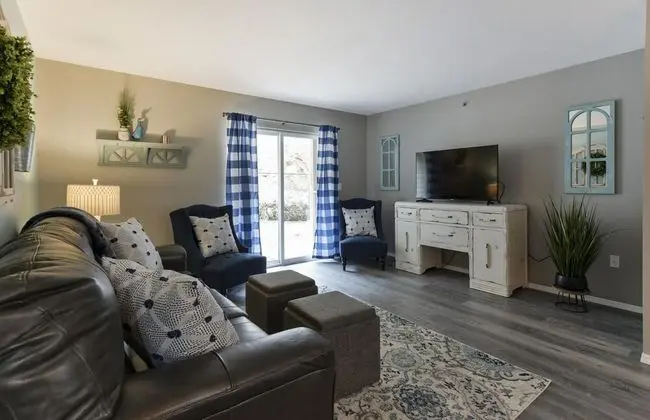Daire (Comfort Cottage - Remodeled - POOL  -)