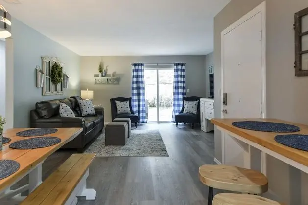Daire (Comfort Cottage - Remodeled - POOL  -)