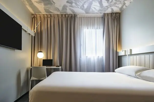 Standard Oda, 1 Çift Kişilik Yatak