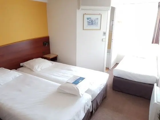 Standard 3 Singles Non Smoking