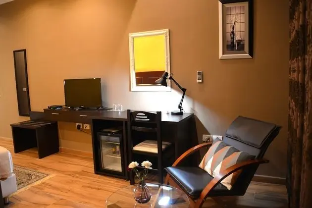 Comfort Tek Büyük veya İki Ayrı Yataklı Oda