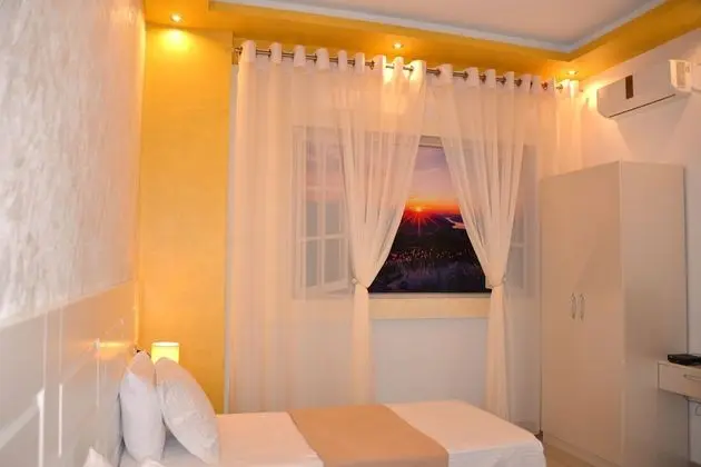 Comfort Tek Büyük veya İki Ayrı Yataklı Oda