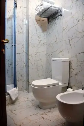 Comfort Tek Büyük veya İki Ayrı Yataklı Oda