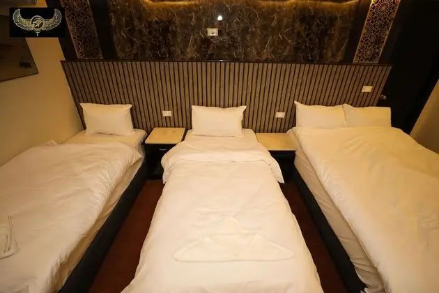Deluxe Üç Kişilik Oda