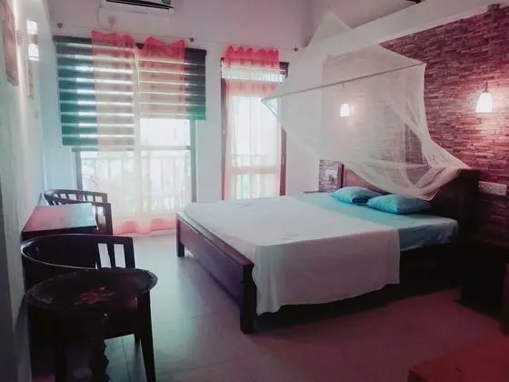 Deluxe Oda, Balkon, Havuz Manzaralı