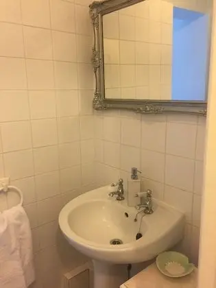Ev
