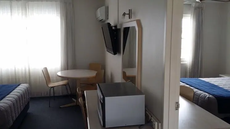 Standard Oda (Family Room)