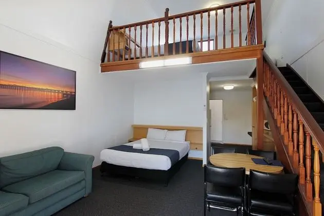Family Çatı Katı (Loft), Havuz Manzaralı