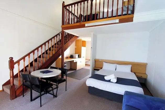 Family Çatı Katı (Loft), Havuz Manzaralı