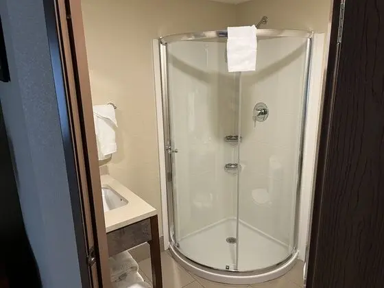 Oda, 1 En Büyük (King) Boy Yatak, Sigara İçilmez (Shower Only)