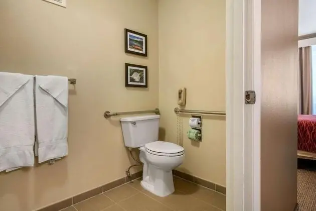 Oda, 1 Büyük (Queen) Boy Yatak, Engellilere Uygun, Sigara İçilmez