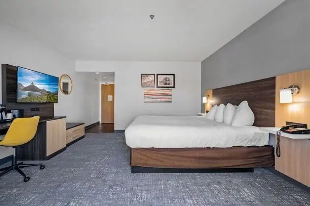 Deluxe Oda, 1 En Büyük (King) Boy Yatak, Balkon, Kısmi Deniz Manzarası