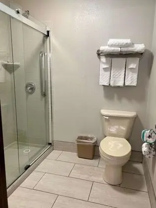 Standard Oda, 2 Büyük (Queen) Boy Yatak, Sigara İçilmez (1st Floor;Pet Friendly)