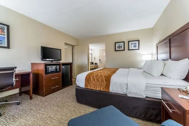 1 King Bed, Efficiency, Suite, Nonsmoking, Upgrade