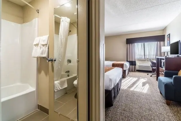 1 King Bed, Efficiency, Suite, Nonsmoking, Upgrade