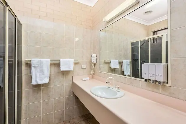 Standard Oda, 1 Büyük (Queen) Boy Yatak ve Çekyat, Sigara İçilmez