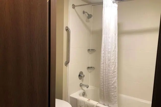 Oda, 2 Büyük (Queen) Boy Yatak, Sigara İçilmez