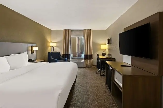 Oda, 1 En Büyük (King) Boy Yatak, Engellilere Uygun, Sigara İçilmez