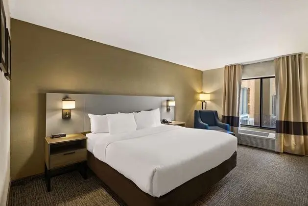 Oda, 1 En Büyük (King) Boy Yatak, Engellilere Uygun, Sigara İçilmez