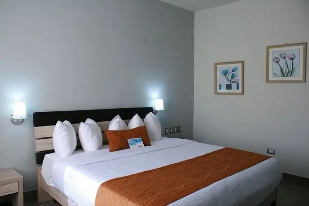 King Suite, Breakfast Included - Non-Smoking