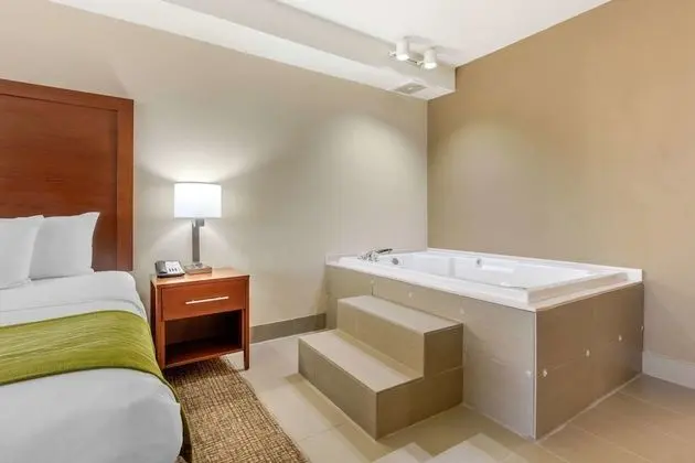 Standard Oda, 1 En Büyük (King) Boy Yatak ve Çekyat, Sigara İçilmez (1 Person Sofa bed)
