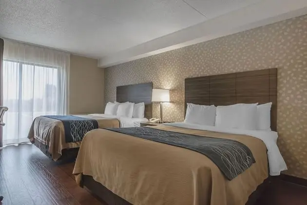 Deluxe Room with 2 Queen Beds, Upper Floor