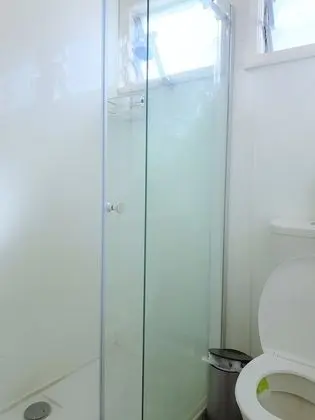 Basic Tek Kişilik Oda, Ortak Banyo