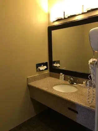 Standard Oda, 2 Büyük (Queen) Boy Yatak, Sigara İçilmez (Pets Allowed)