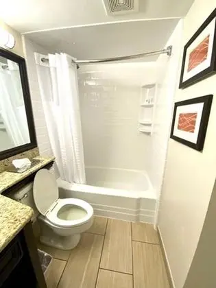 Oda, 2 Çift Kişilik Yatak, Engellilere Uygun, Sigara İçilmez