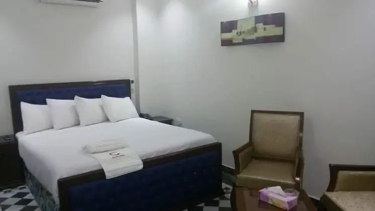 Deluxe Tek Büyük Yataklı Oda