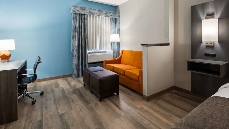 Standard Oda, 1 En Büyük (King) Boy Yatak ve Çekyat, Sigara İçilmez, Sıcak Su Küveti (with Sofabed)