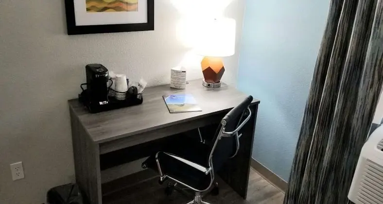 Standard Oda, 1 En Büyük (King) Boy Yatak ve Çekyat, Sigara İçilmez, Sıcak Su Küveti (with Sofabed)