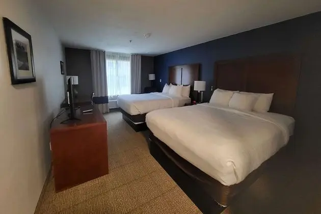 Oda, 2 Büyük (Queen) Boy Yatak, Engellilere Uygun, Sigara İçilmez