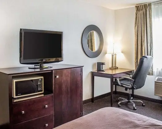 Standard Oda, 1 Büyük (Queen) Boy Yatak, Engellilere Uygun, Sigara İçilmez