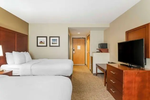 Oda, 2 Büyük (Queen) Boy Yatak, Engellilere Uygun, Sigara İçilmez