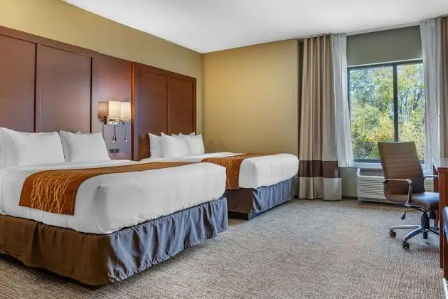 Upgraded Suite with 2 Queen Beds, Non Smoking