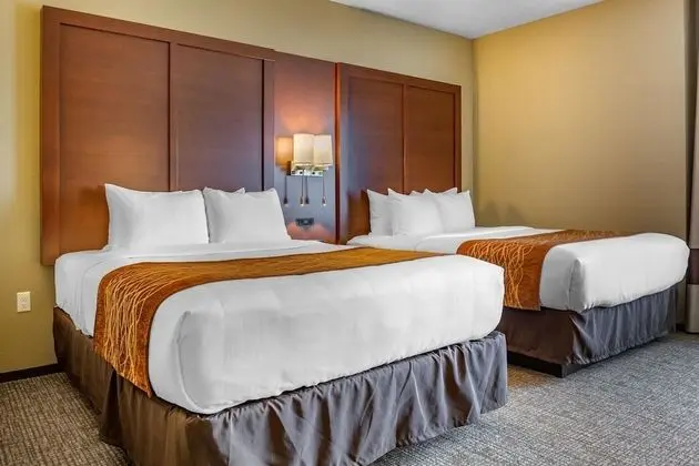 Upgraded Suite with 2 Queen Beds, Non Smoking