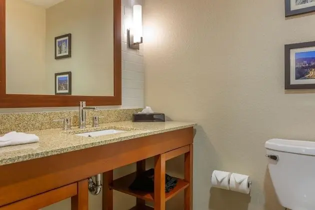 Upgraded Suite with 2 Queen Beds, Non Smoking