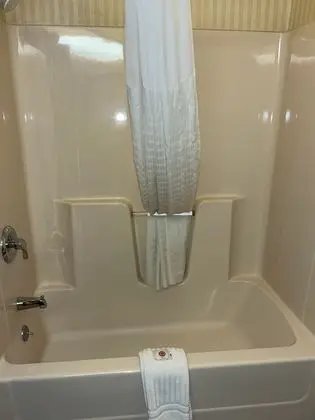 Oda, Birden Çok Yatak, Engellilere Uygun, Sigara İçilmez