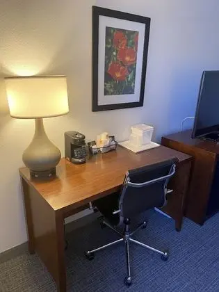 Oda, 1 Büyük (Queen) Boy Yatak, Engellilere Uygun, Sigara İçilmez