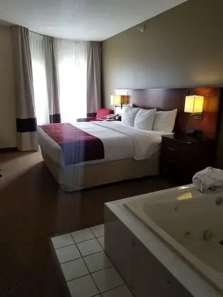 1 King Bed, Non Smoking, Jacuzzi Tub