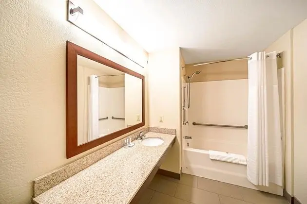 Süit, 1 En Büyük (King) Boy Yatak ve Çekyat, Sigara İçilmez